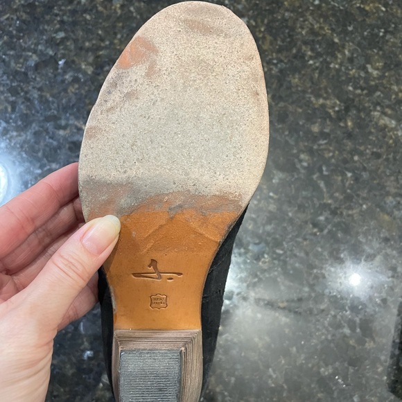 J Shoes Belgrave Booties - Picture 4 of 4